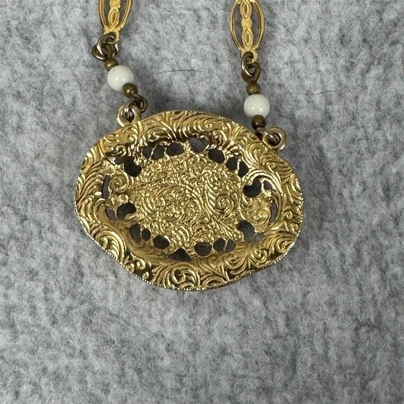 1928 Vintage Style Cameo Rose Pendant Necklace Gold Tone Filigree - Picture 4 of 7